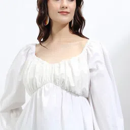 Tokyo Talkies Women Solid Sweetheart Neck Cotton Top-image-88