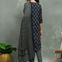 Meena Bazaar Floral Printed Kurta With Trousers & Dupatta image 2