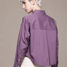 roadster Women Oversized Fit Solid Casual Shirt image 4