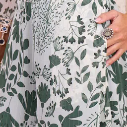 DEEBACO Floral Printed V-Neck Pure Chiffon Tunic With Palazzos image 4