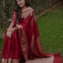 Rujave Woven Design Zari Silk Blend Kanjeevaram Saree image 4