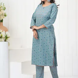 Kamayra Ethnic Motifs Printed Straight Kurta with Trousers image 3