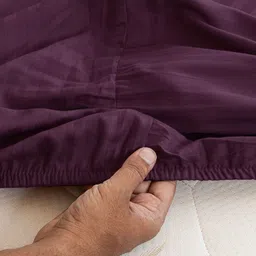 WEAVE AND DECOR Maroon Striped 300 TC Single Bedsheet with 1 Pillow Covers image 5