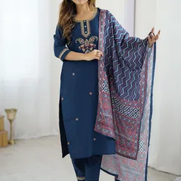 VASTRAHUT Women Ethnic Motifs Printed Kurta with Trouser & Dupatta image 4