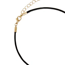 Accessorize Mother Of Pearls Oval Shaped Pendant With Chain image 4