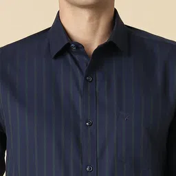 Allen Solly Striped Spread Collar Curved Cotton Slim Fit Formal Shirt image 3