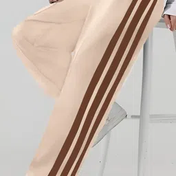 JUMPCUTS Men Color-Blocked Baggy-Fit Track Pants image 4