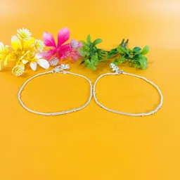 AamNa Enterprises Silver-Plated Stone-Studded Jewellery Set image 4