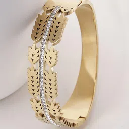 Scintillare By Sukkhi Stainless Steel Gold-Plated Crystals Stone Studded Kada Bracelet-picture-14