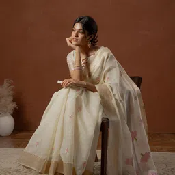 Sangria Woven Design Banarasi Saree image 2