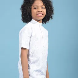 Crimsoune Club Boy Embroidered Mandarin Collar Pathani Kurta image 5