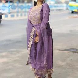 BAESD Women Ethnic Motifs Embroidered Regular Kurta with Trousers & Dupatta-image-25