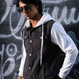 Campus Sutra Men Hooded Colourblocked Lightweight Denim Jacket image 5