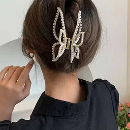 DressBerry Women Embellished Claw Clip image 1