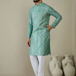 Anouk Men Ethnic Motifs Embroidered Thread Work Kurta image 3