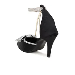 HVNLY BY SHOETOPIA Embellished Bows Pointed Toe Stiletto Pumps image 5