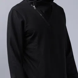 HIGHLANDER Men Black Solid Sweatshirt image 2