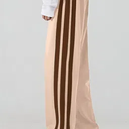 JUMPCUTS Men Color-Blocked Baggy-Fit Track Pants image 5