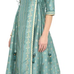 janasya Women Printed Silk Blend Asymmetric Kurta image 4