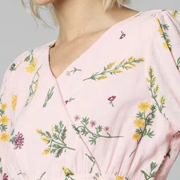 ONLY Onlhorticool Floral Printed Bell Sleeves Cotton Peplum Top image 5