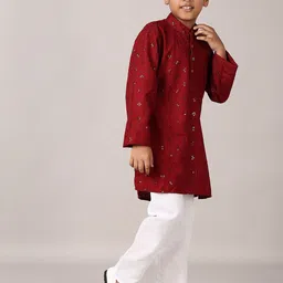 V-Mart Boys Embroidered Regular Sequinned Pure Cotton Kurta with Pyjamas image 3