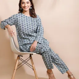 BREATHABLES Women Printed Night suit image 5