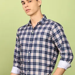 encore by INVICTUS Men Slim Fit Checked Spread Collar Cotton Casual Shirt image 3