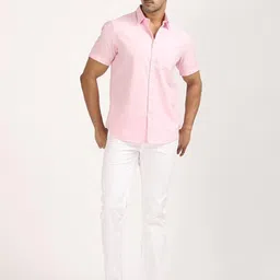 Indian Terrain Men Classic Fit Solid Spread Collar Pure Cotton Casual Shirt image 3