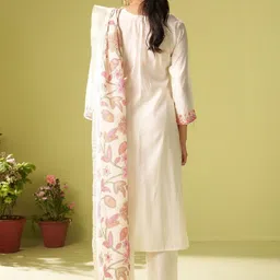 Moda Rapido Women Embroidered Silk Blend Kurta Sets With Dupatta image 5