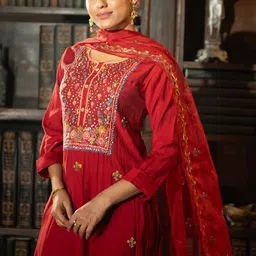 Indo Era Women Floral Embroidered Regular Thread Work Kurta with Trousers & With Dupatta image 3
