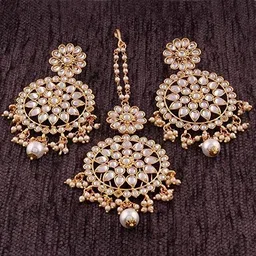 i jewels 18K Gold Plated Traditional Kundan & Pearl Studded Chandbali Earrings With Maang Tikka Set (TE2462) image 4