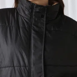 Globus Women Mock Collar Solid Insulator Puffer Jacket image 5