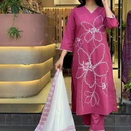 HERE&NOW Women Floral Printed Regular Chanderi Silk Kurta with Trousers & With Dupatta image 4