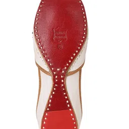 House of Pataudi Embellished Ethnic Mojaris image 4