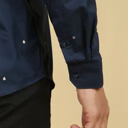 Allen Solly Men Slim Fit Spread Collar Conversational Printed Cotton Formal Shirt image 5