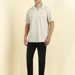 Allen Solly Men Printed Relaxed Fit Casual Shirt image 2