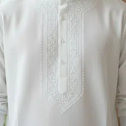 hahatcloset Men Cotton Blend Kurta Pyjama Set image 3