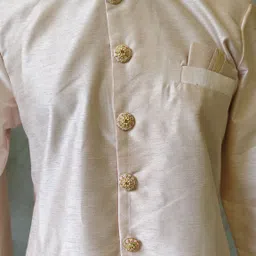 Desi Butik DesiButik Men's Pink Silk Blend Statement Making Sherwani with Pant DBOS1046 Solid Sherwani image 2