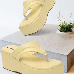 smart & sleek Women Wedges Sandal image 3