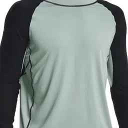UNDER ARMOUR Colourblocked SmartForm Rush Slim Fit Training T-Shirt image 3