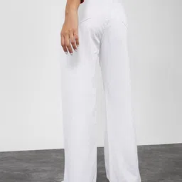 Styli Women Wide Leg High-Rise Cotton Jeans image 4