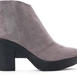 khadim's Casuals For Women image 1