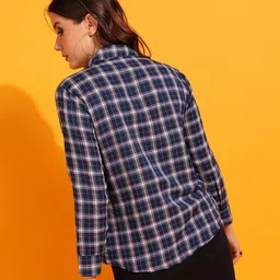 mahayantra Women Regular Fit Checkered Casual Shirt image 3
