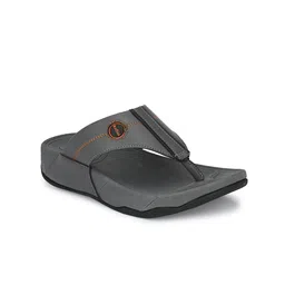 SOFTIO Men Grey Flatform Sandals image 2
