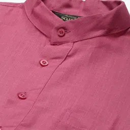 Anug by SOJANYA Men Dark Coral Mandarin Collar Kurta image 3