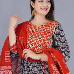 ao services Ethnic Motifs Gotta Patti Zari Anarkali Kurta With Trousers & Dupatta image 2