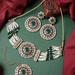 Sukkhi Gold-Plated Kundan-Studded & Beaded Necklace With Earrings And Maang Tika image 2