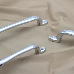 Rab Silver-Toned Glossy Zinc Drawer Handle image 3