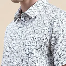 INVICTUS Comfort Slim Fit Geometric Printed Formal Shirt image 2