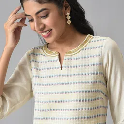 AURELIA Geometric Printed Notched Neck Kurta image 2